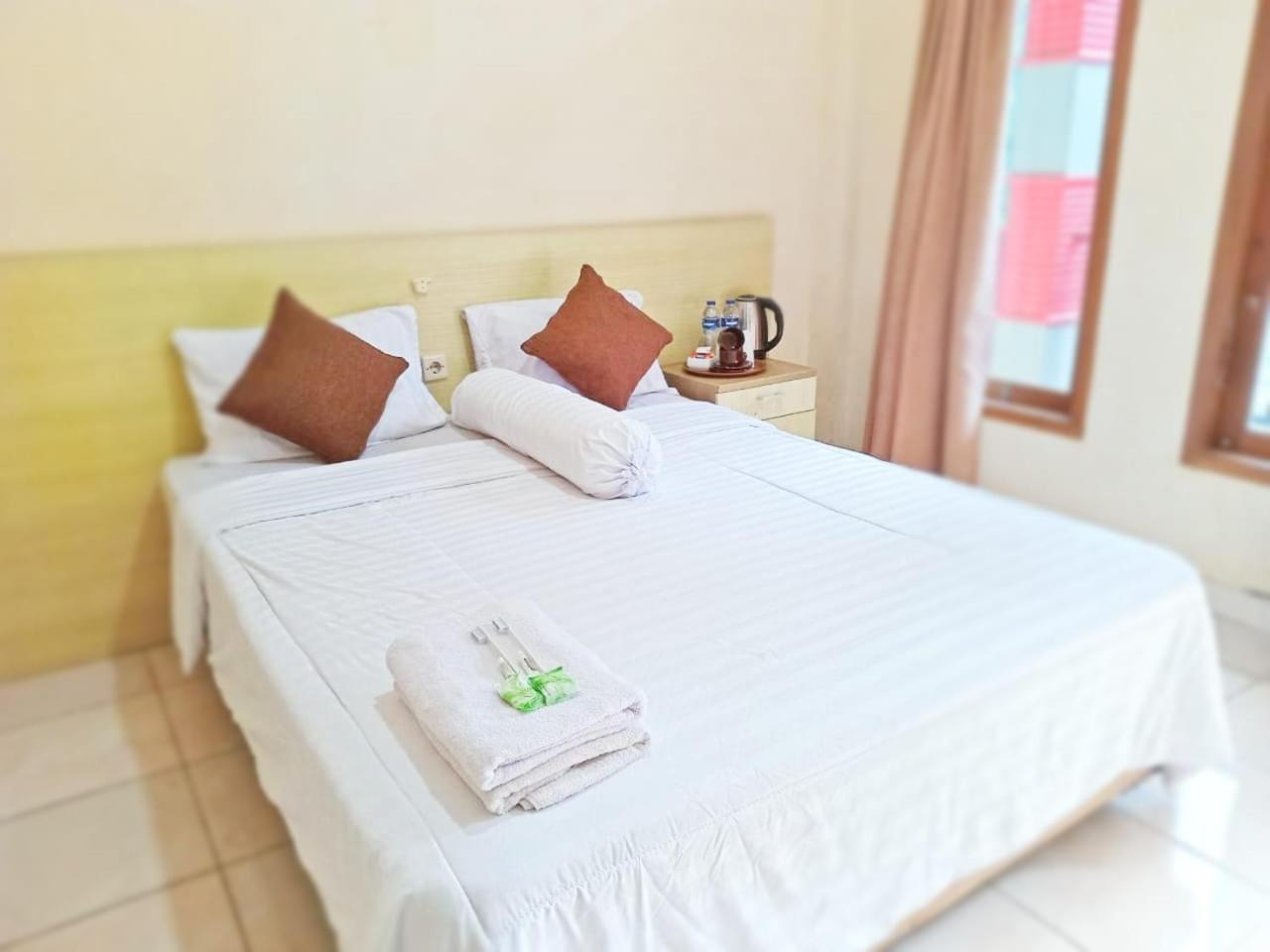 Bayak Hotel Bumdes Cipayung & Resort Ciguntur Экстерьер фото
